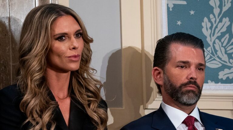 Donald Trump Jr. marries Bettina Anderson in Florida Donald Trump Jr. marries Bettina Anderson in Florida